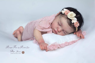Kit Bébé Reborn "Flora" by Priscila Lopez