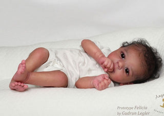 Kit bébé reborn "Felicia" by Güdrün Legler